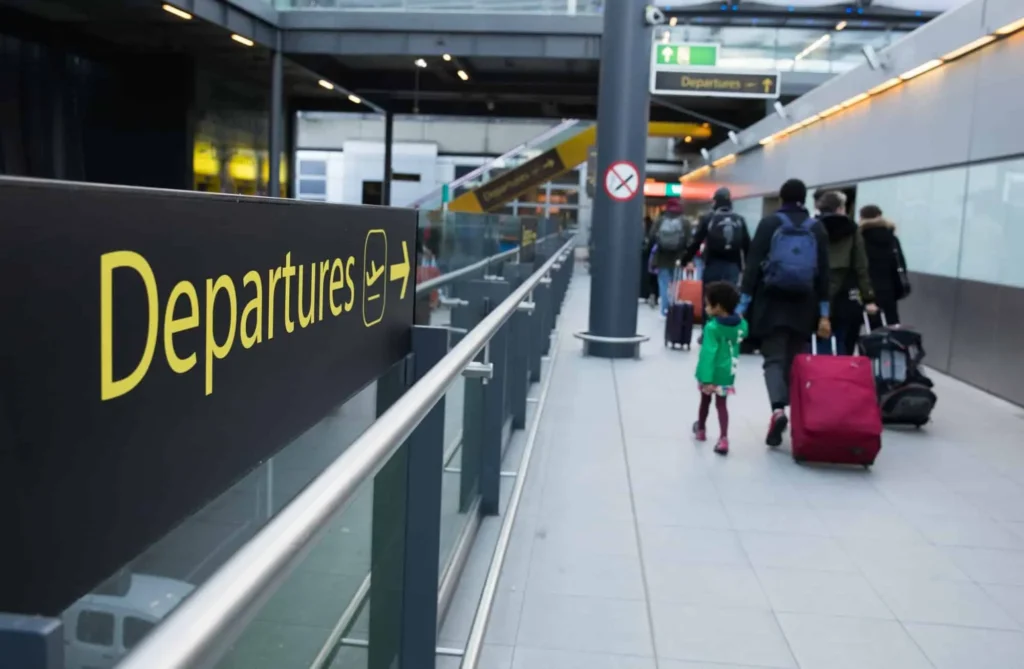 Gatwick Airport to Kettering
