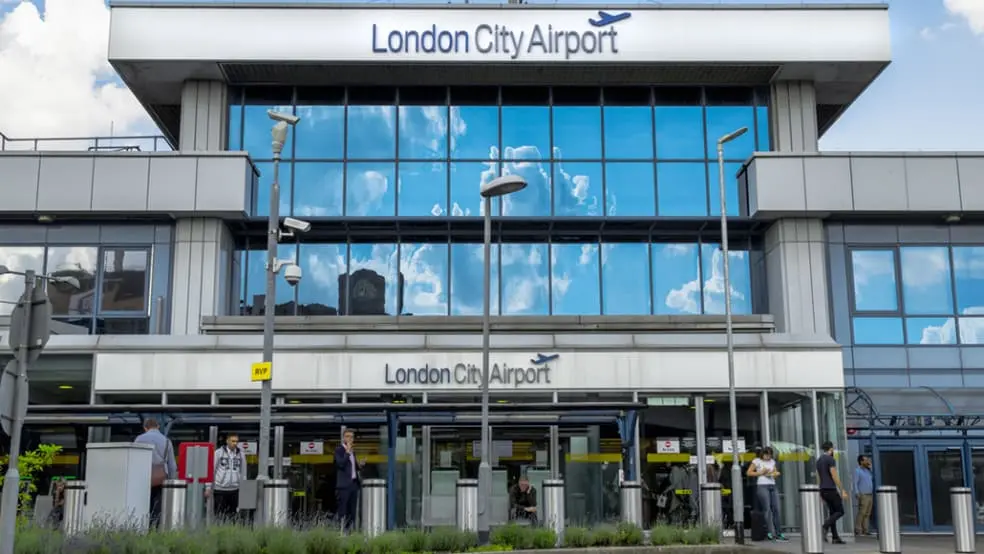 Kettering to London City Airport Transfer